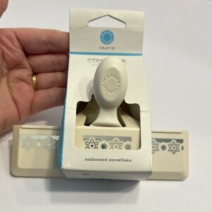 Martha Stewart Edge Paper Punch Embossed Snowflake Christmas Holidays Winter New